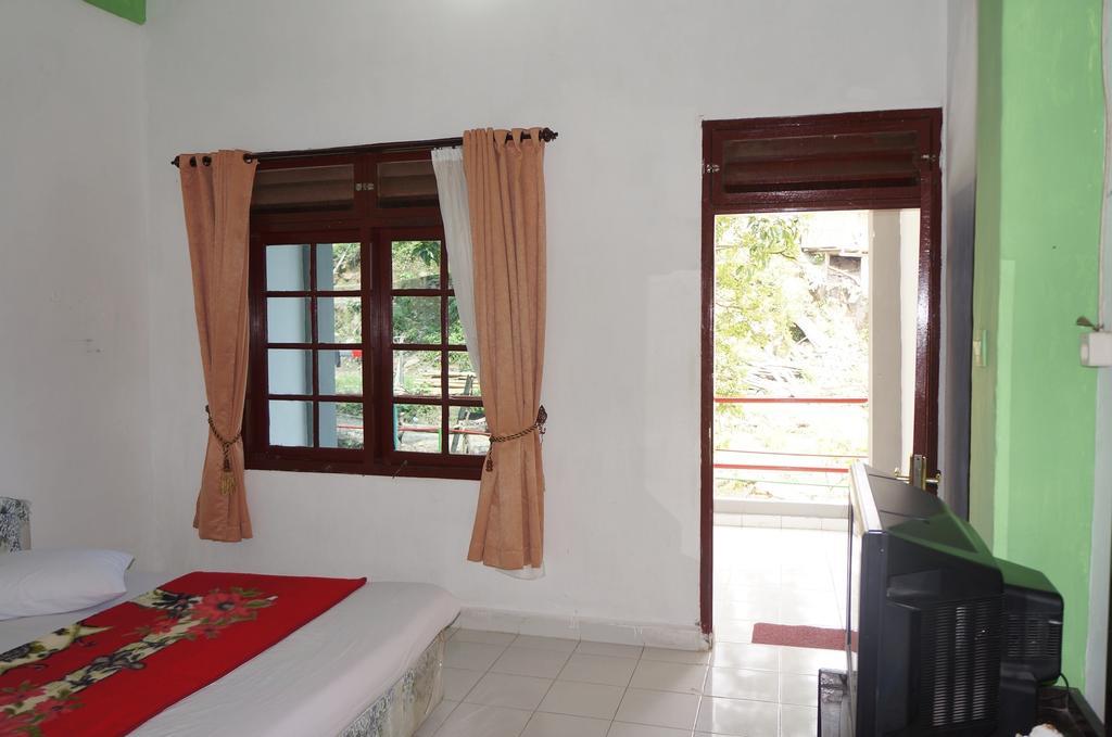 Ambaroba Resort Hotel Tuk Tuk Habitación foto